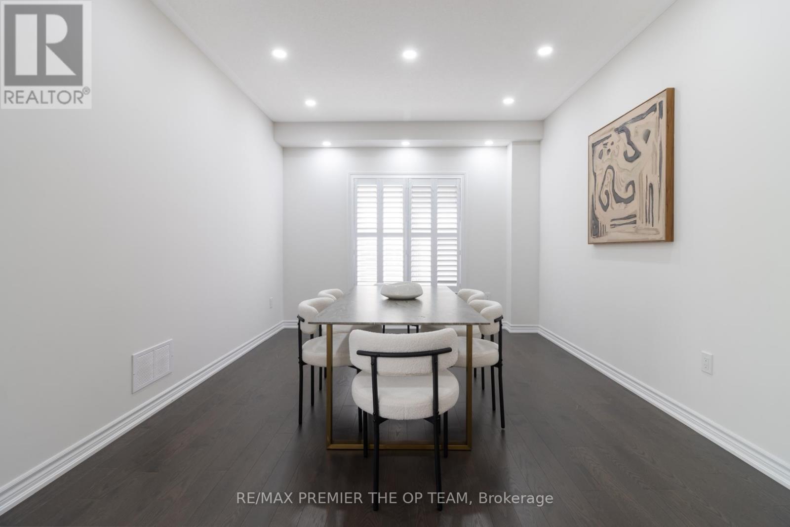 1941 Don White Court, Oshawa, ON - Indoor