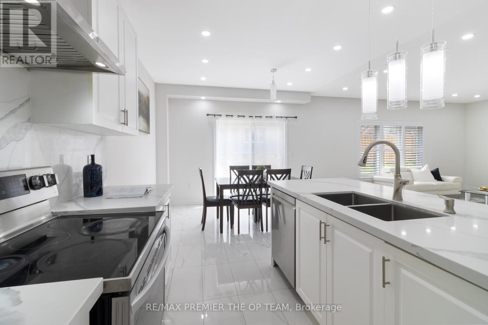 1941 Don White Court, Oshawa, ON - Indoor Photo Showing Kitchen With Double Sink With Upgraded Kitchen