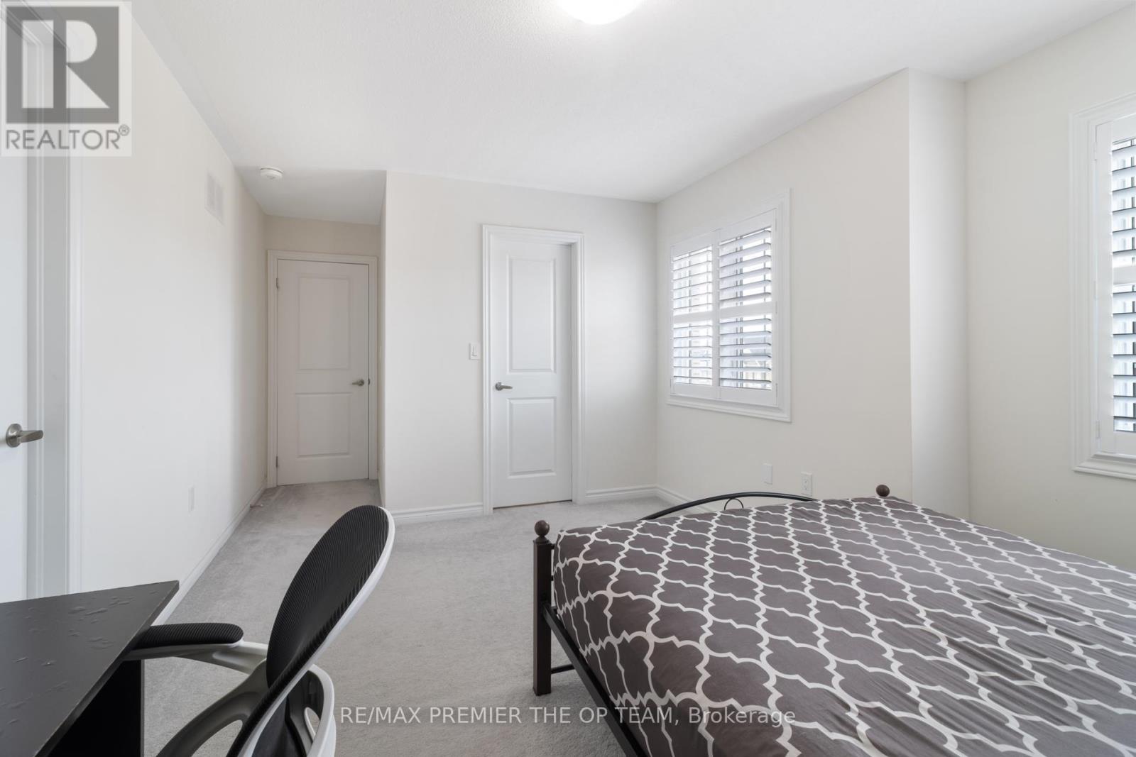 1941 Don White Court, Oshawa, ON - Indoor Photo Showing Bedroom