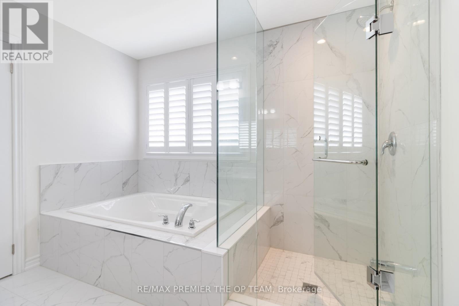 1941 Don White Court, Oshawa, ON - Indoor Photo Showing Bathroom