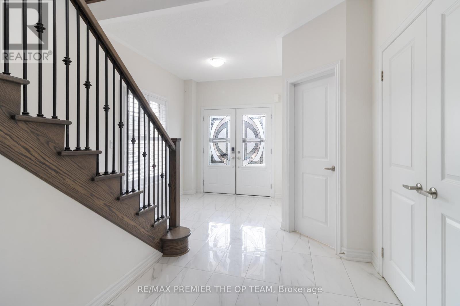 1941 Don White Court, Oshawa, ON - Indoor Photo Showing Other Room