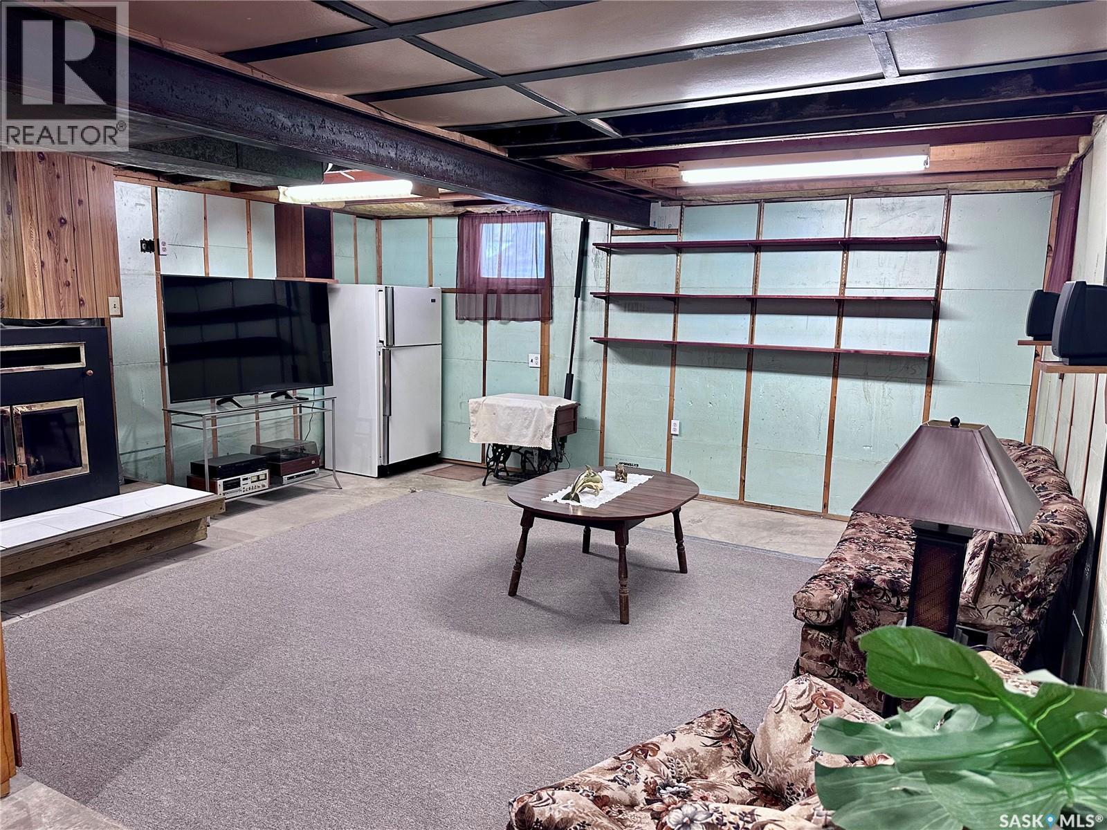 1925 Athol Street, Regina, SK - Indoor Photo Showing Basement