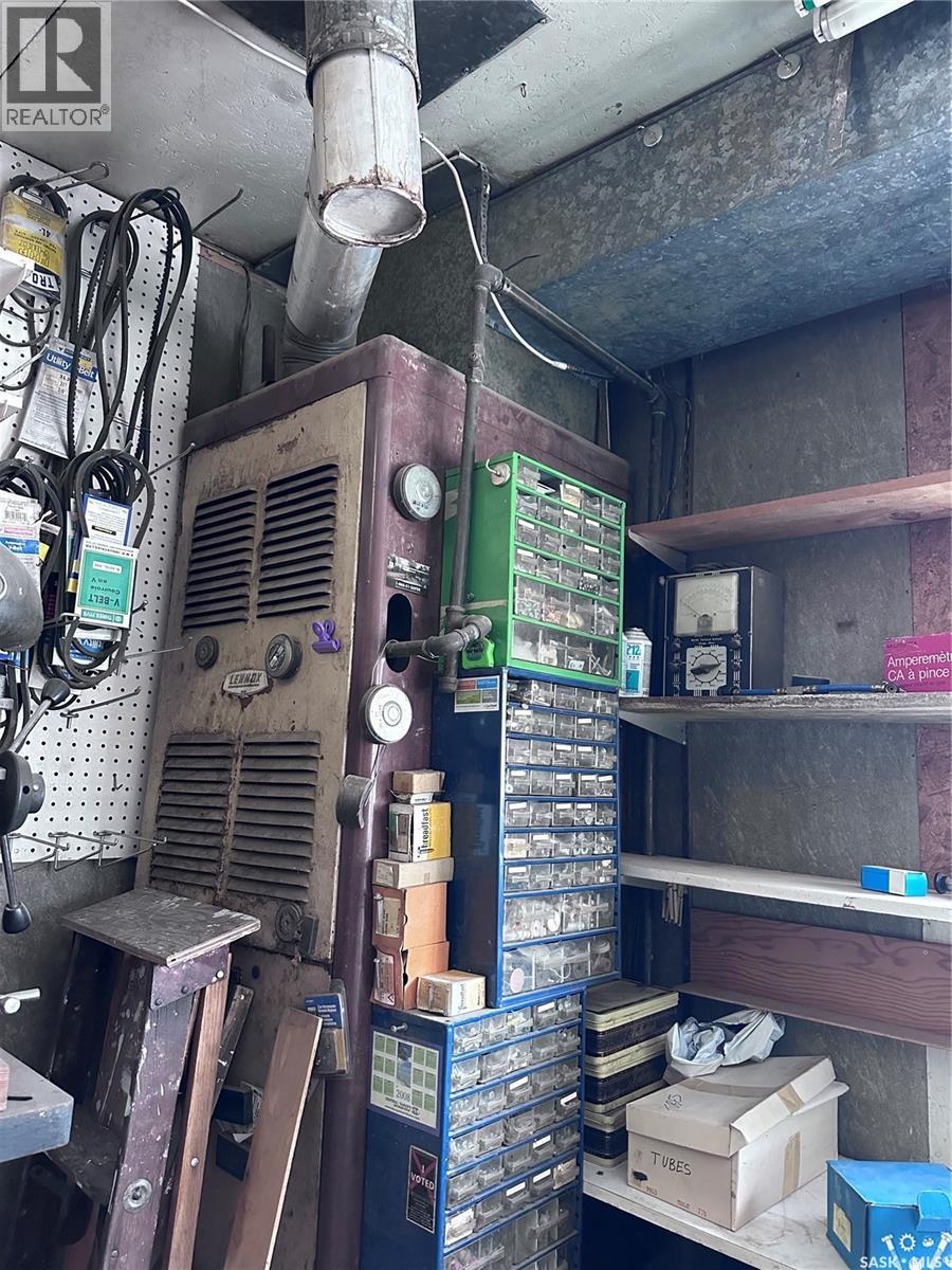 1925 Athol Street, Regina, SK - Indoor Photo Showing Other Room