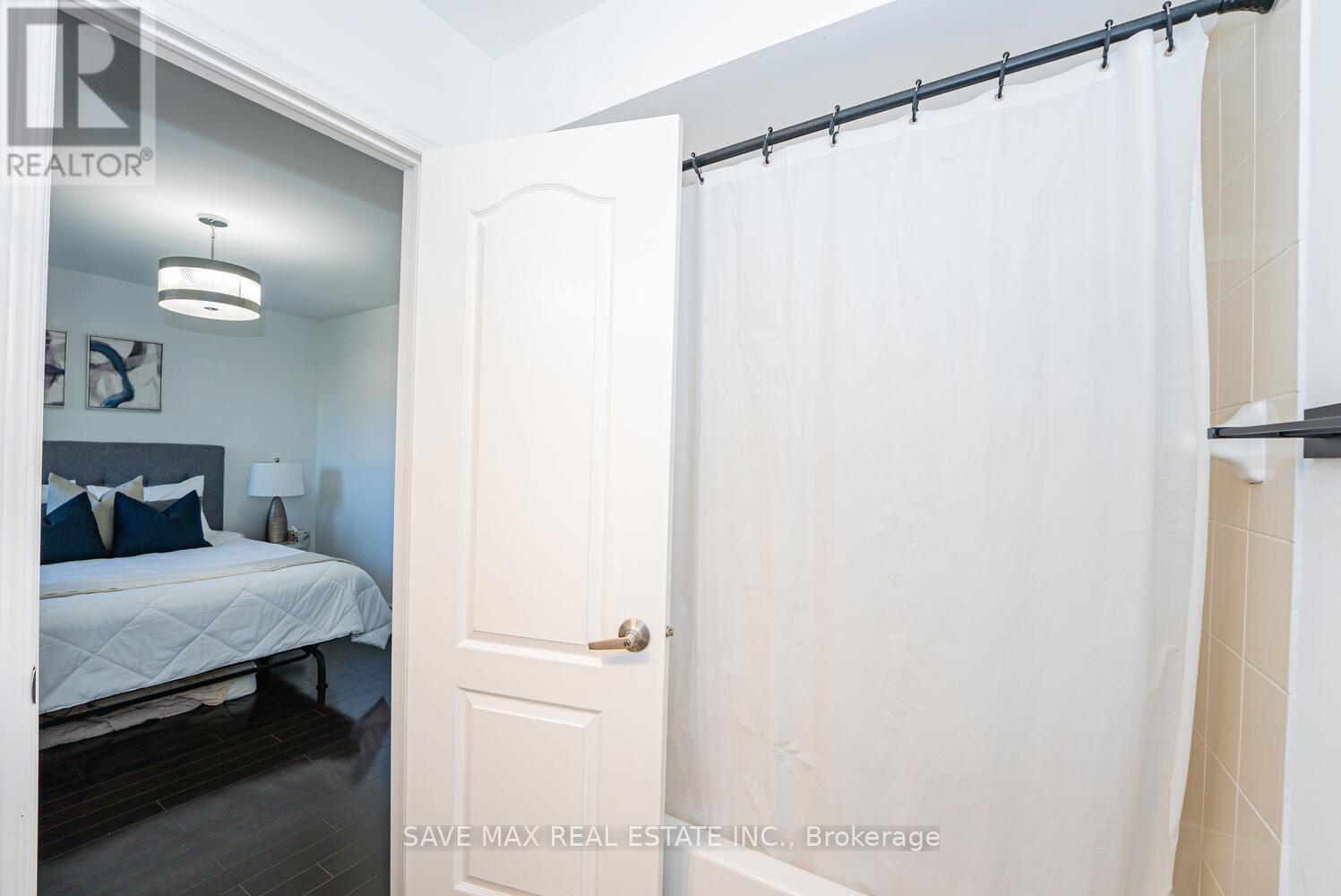 3645 Indigo Crescent, Mississauga, ON - Indoor Photo Showing Bedroom