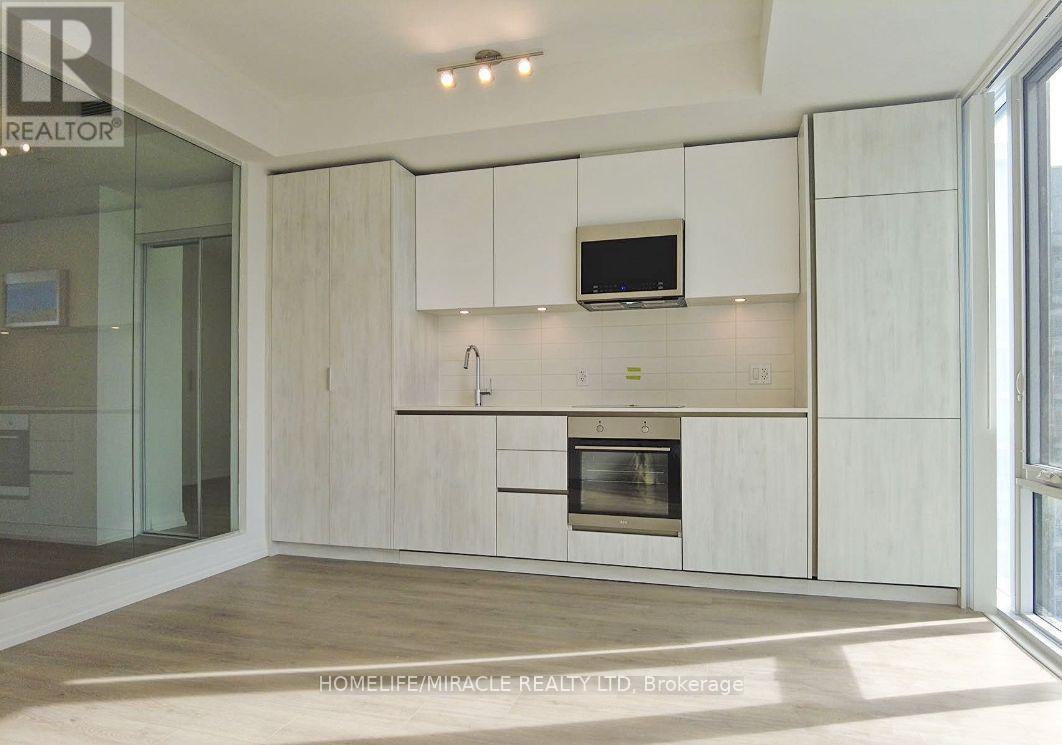 3521 - 28 Widmer Street, Toronto, ON - Indoor Photo Showing Kitchen