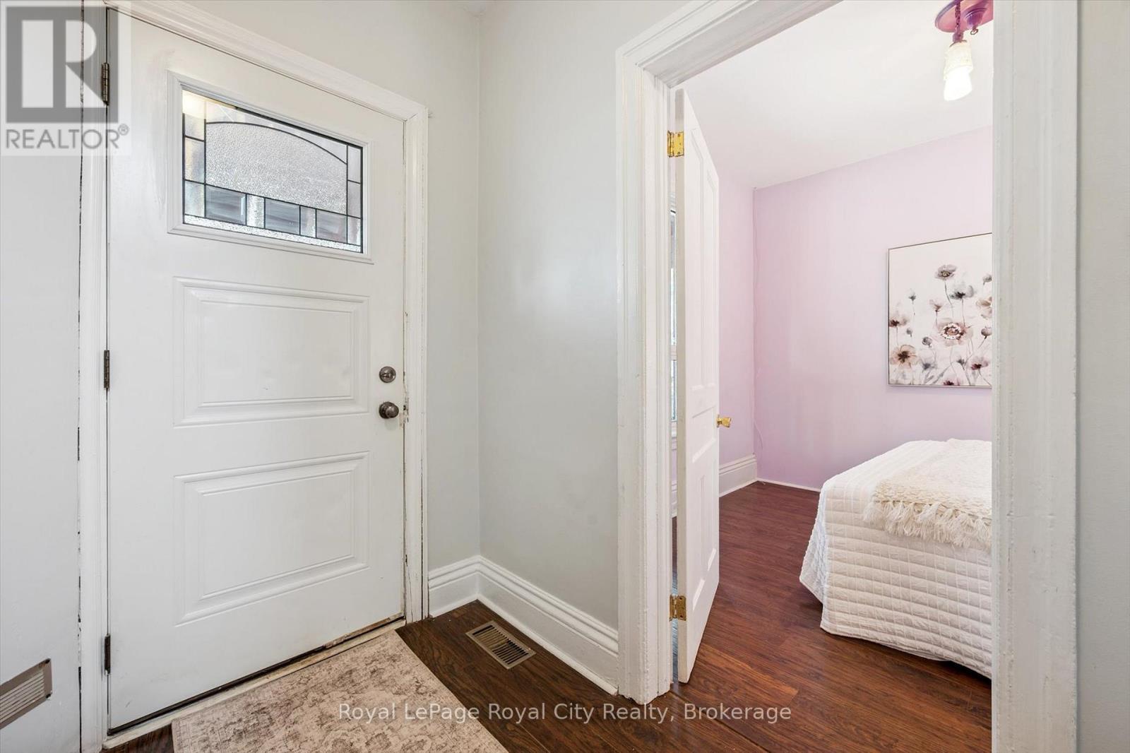178 York Road, Guelph (St. Patrick'S Ward), ON - Indoor Photo Showing Other Room