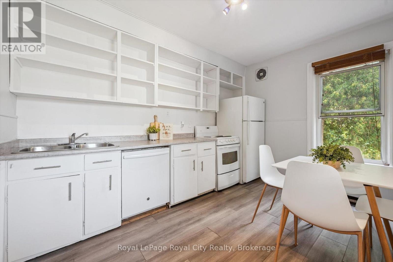 178 York Road, Guelph (St. Patrick'S Ward), ON - Indoor