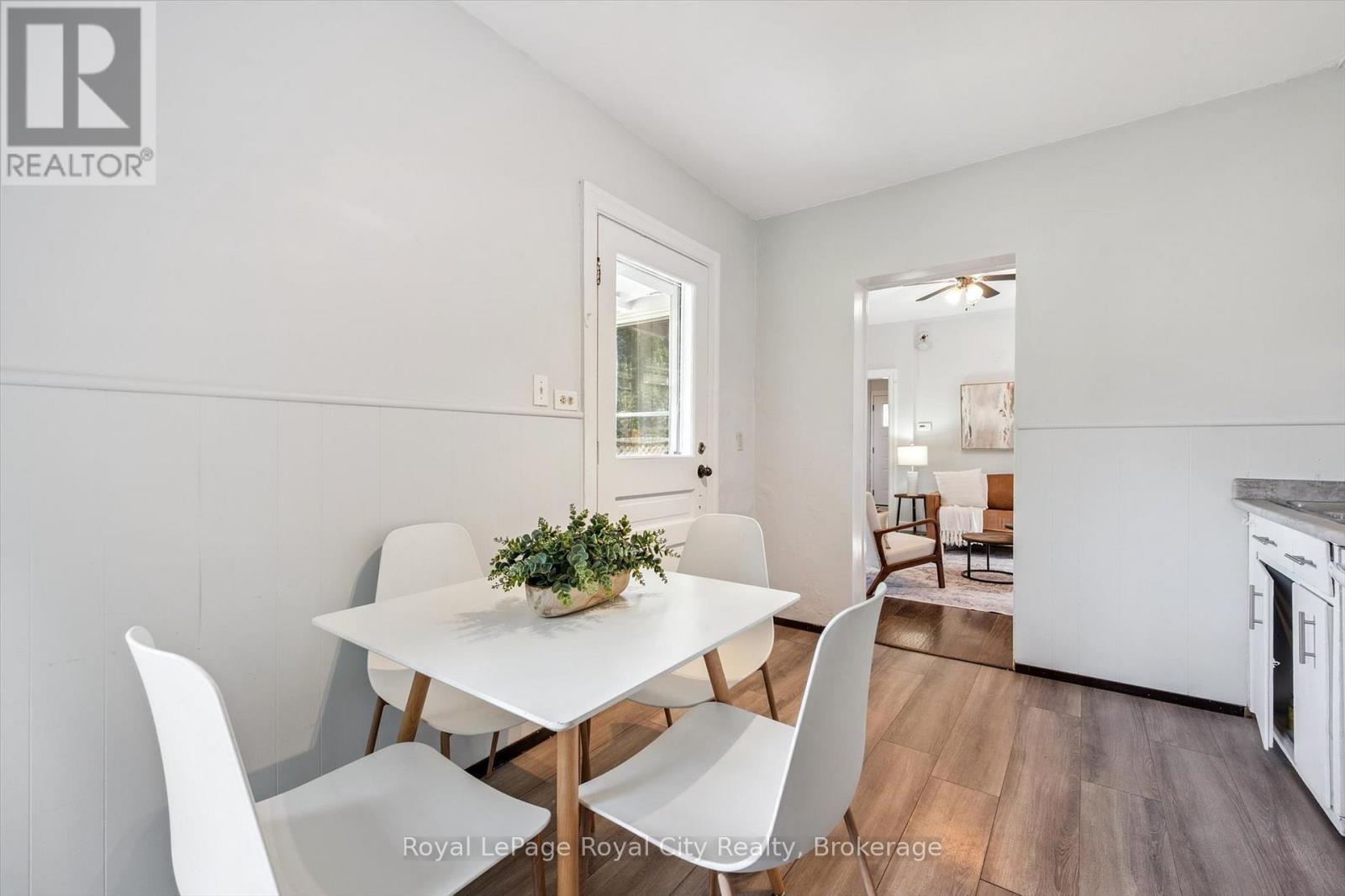 178 York Road, Guelph (St. Patrick'S Ward), ON - Indoor Photo Showing Dining Room