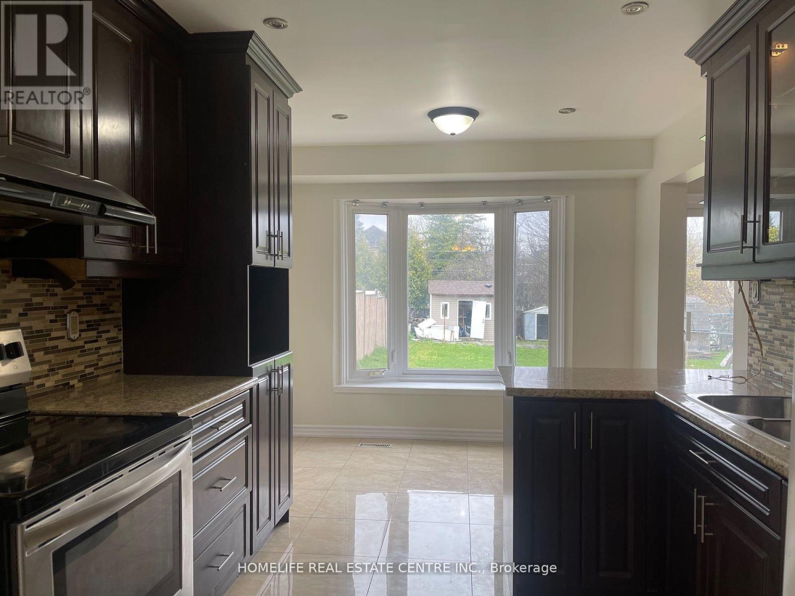 52 Bridekirk Place, Brampton, ON - Indoor Photo Showing Kitchen With Double Sink