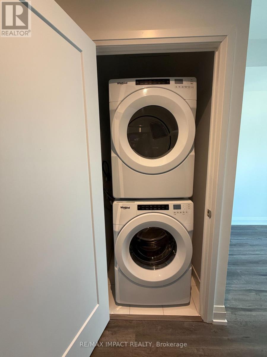 20 Soudan Avenue, Toronto, ON - Indoor Photo Showing Laundry Room