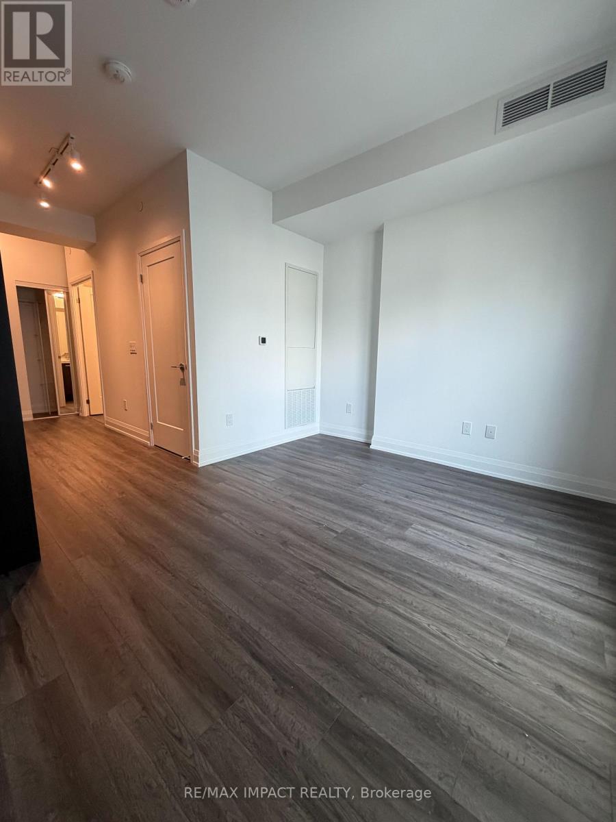 20 Soudan Avenue, Toronto, ON - Indoor Photo Showing Other Room