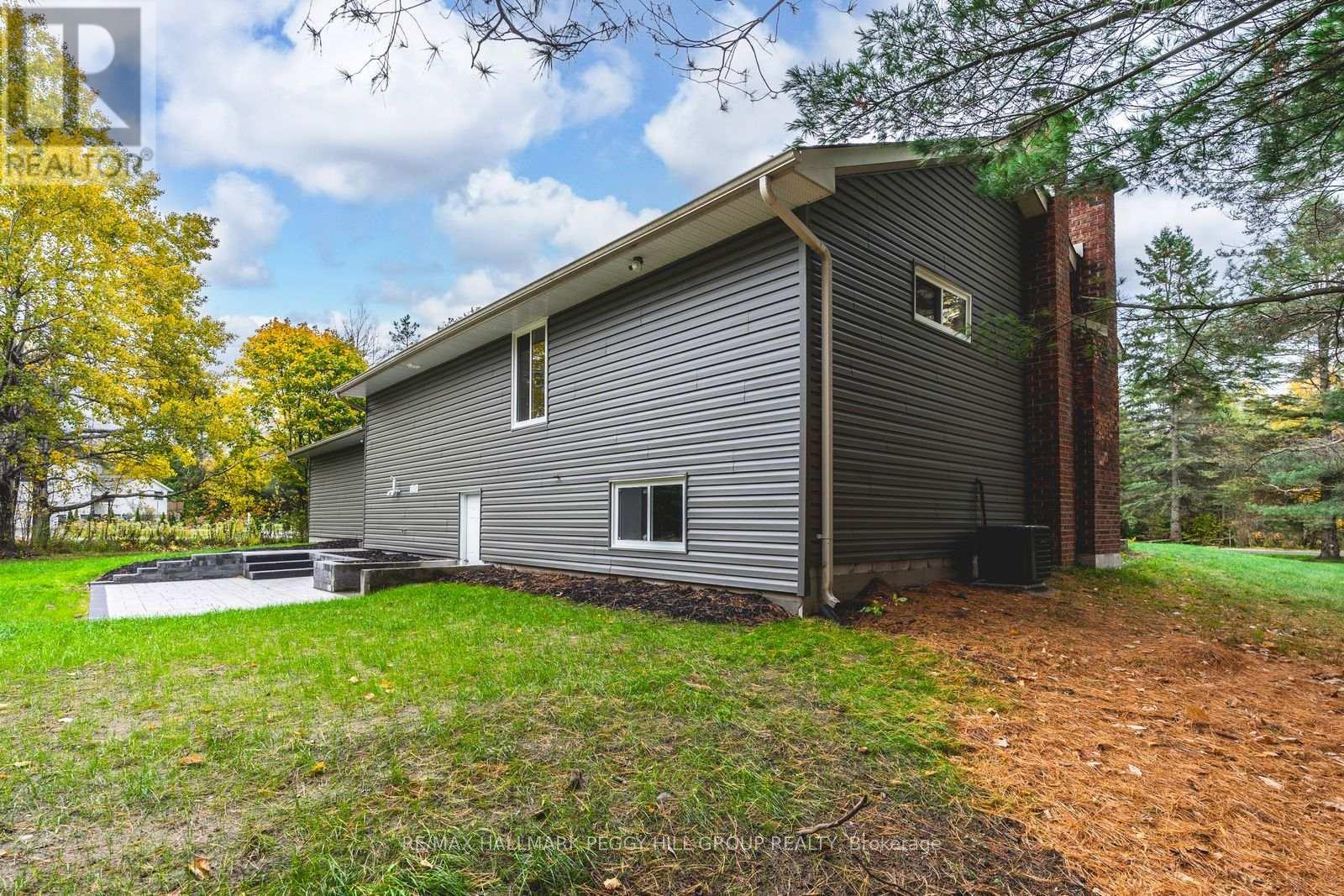 16 Hillview Crescent, Springwater, ON - Outdoor