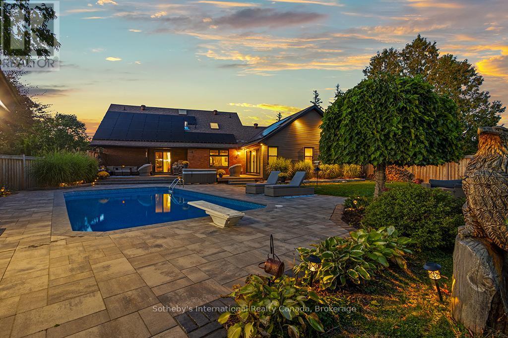 196 Ninth Street, Collingwood, ON - Outdoor With In Ground Pool With Deck Patio Veranda