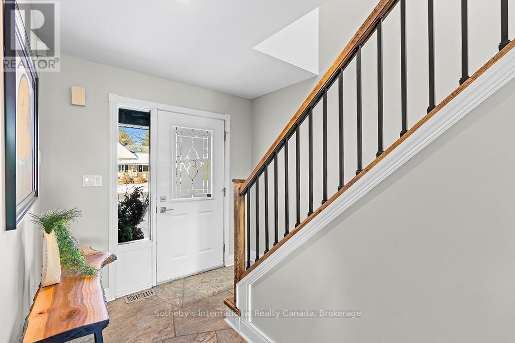 196 Ninth Street, Collingwood, ON - Indoor Photo Showing Other Room