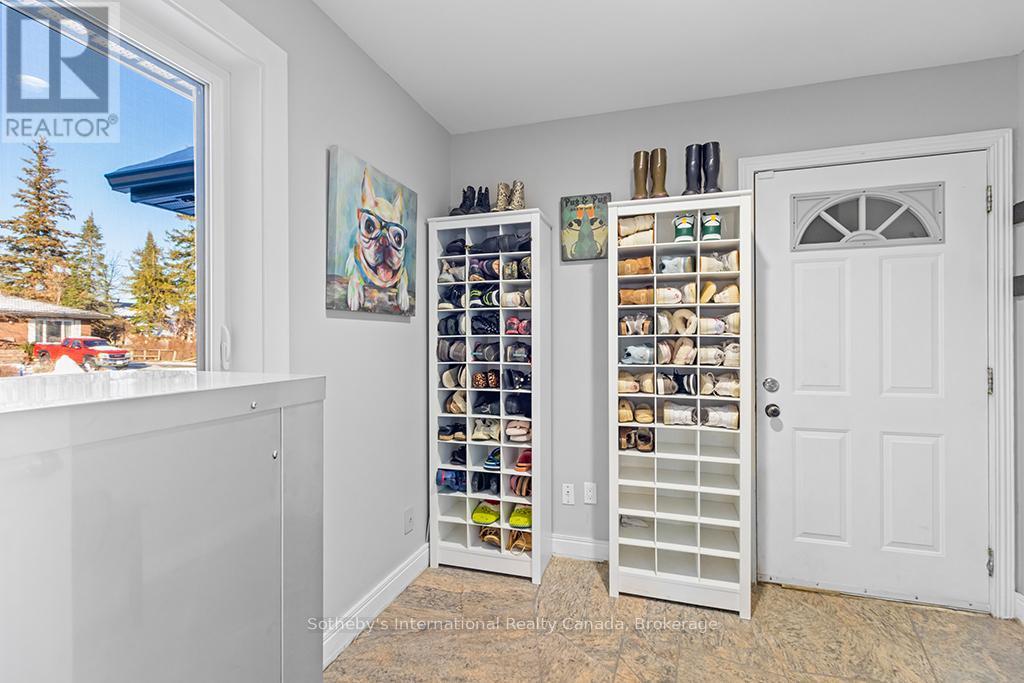 196 Ninth Street, Collingwood, ON - Indoor