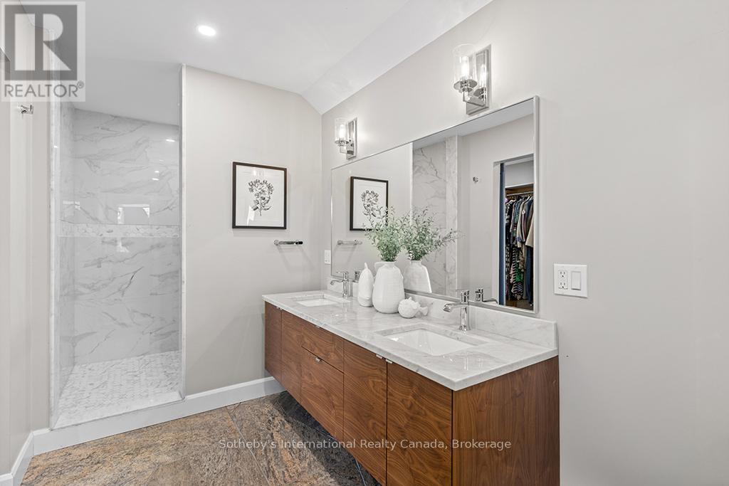 196 Ninth Street, Collingwood, ON - Indoor Photo Showing Bathroom