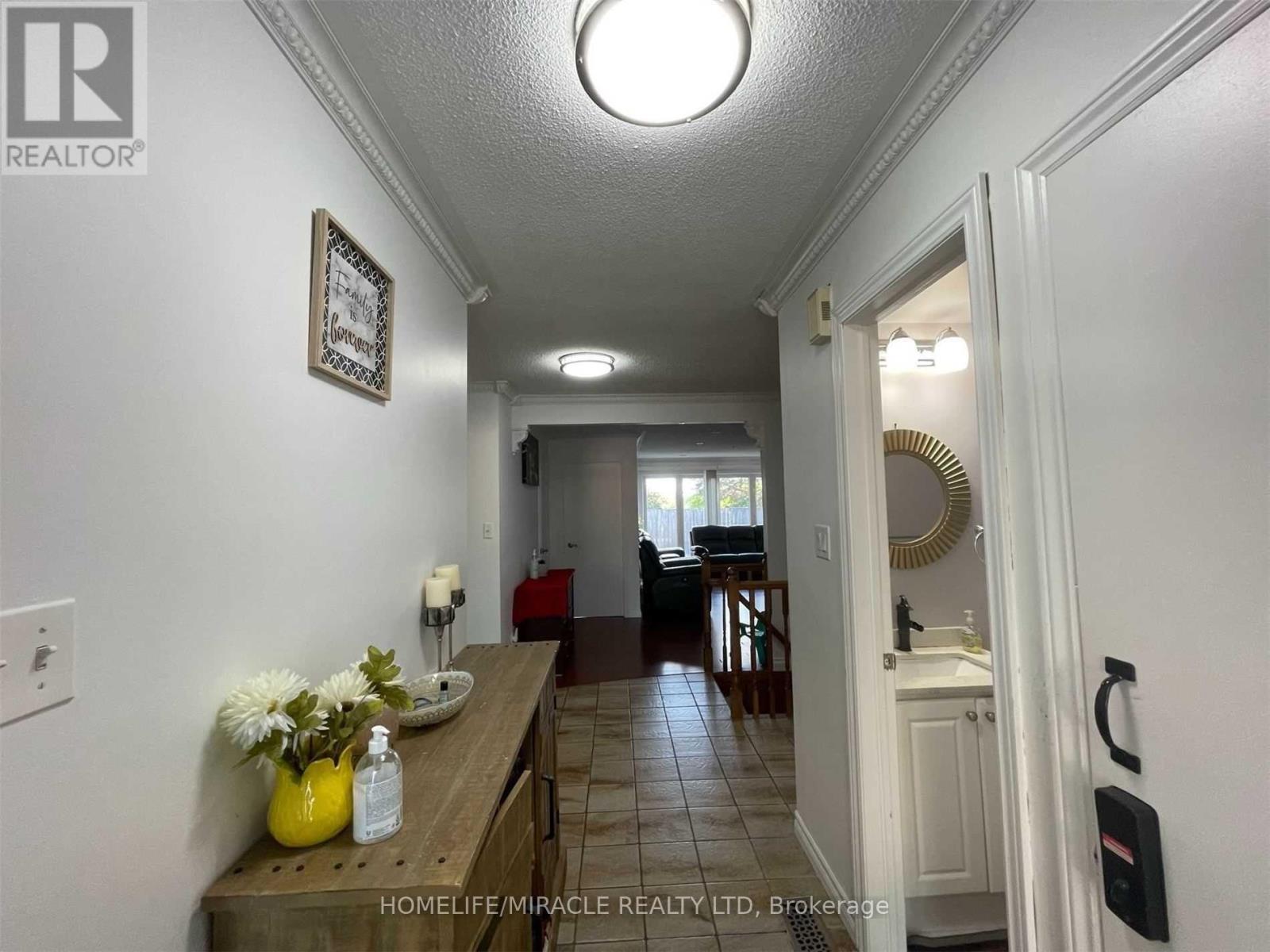 36 Richvale Drive S, Brampton, ON - Indoor Photo Showing Other Room