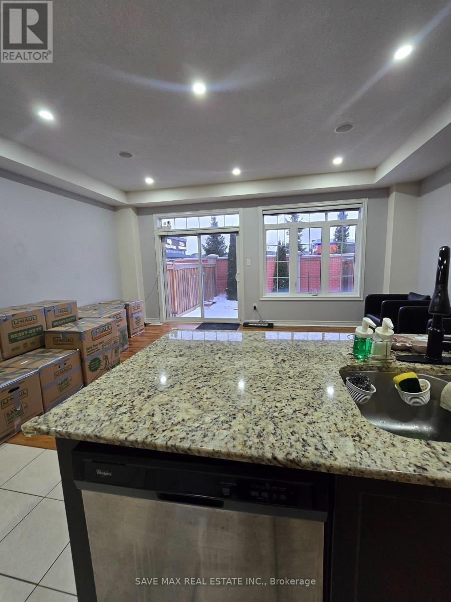 32 Kempenfelt Trail, Brampton, ON - Indoor