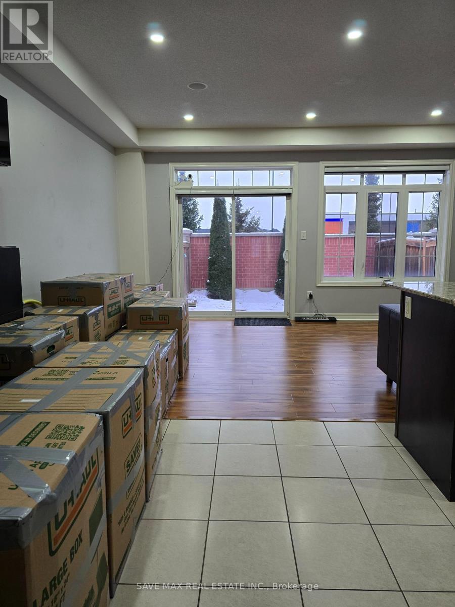 32 Kempenfelt Trail, Brampton, ON - Indoor