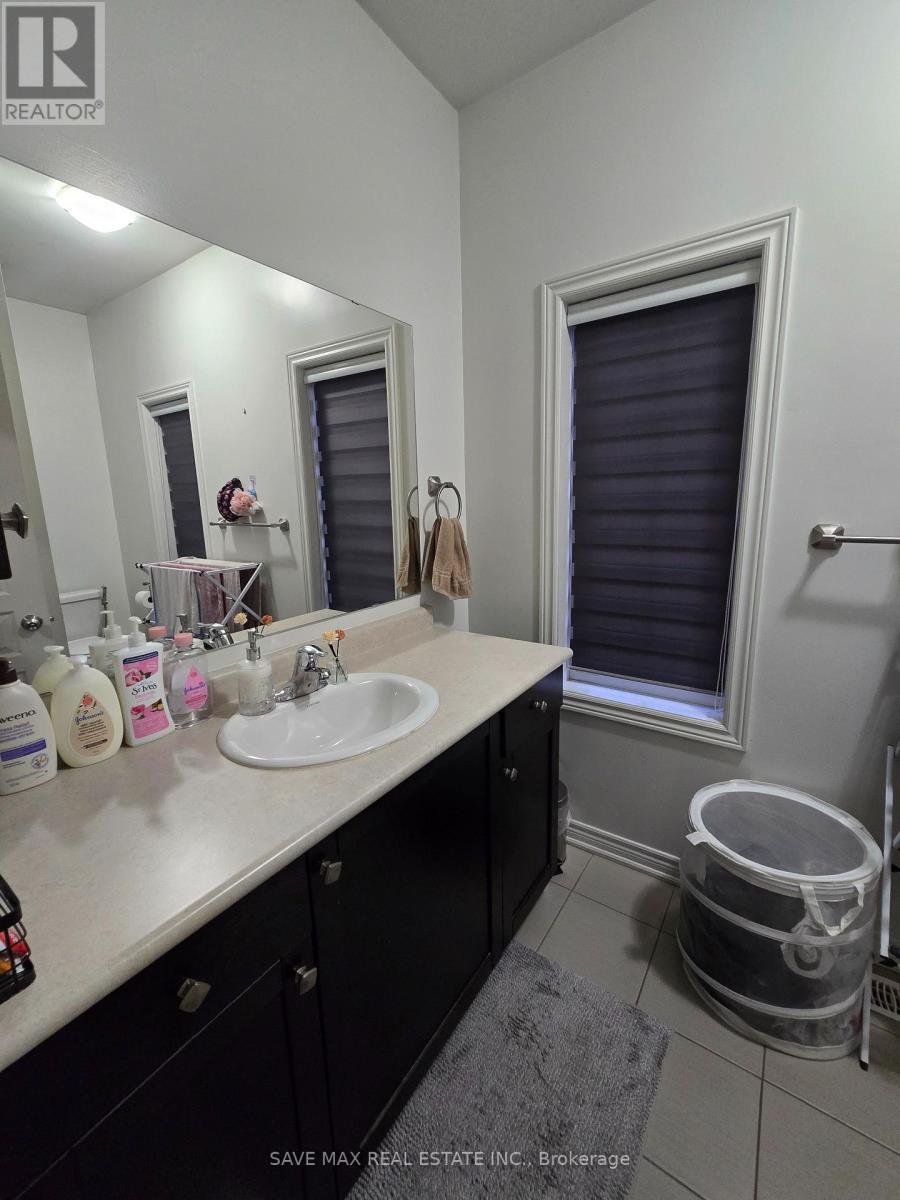 32 Kempenfelt Trail, Brampton, ON - Indoor Photo Showing Bathroom