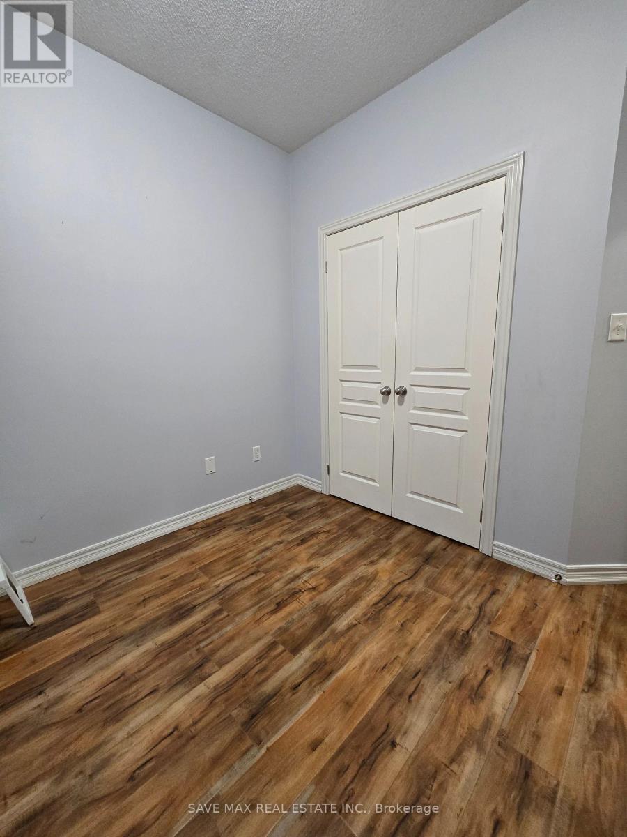 32 Kempenfelt Trail, Brampton, ON - Indoor Photo Showing Other Room