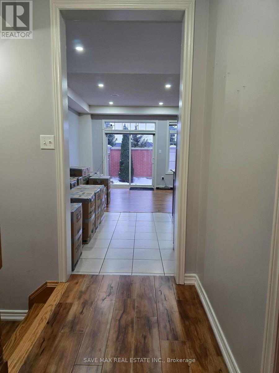 32 Kempenfelt Trail, Brampton, ON - Indoor Photo Showing Other Room