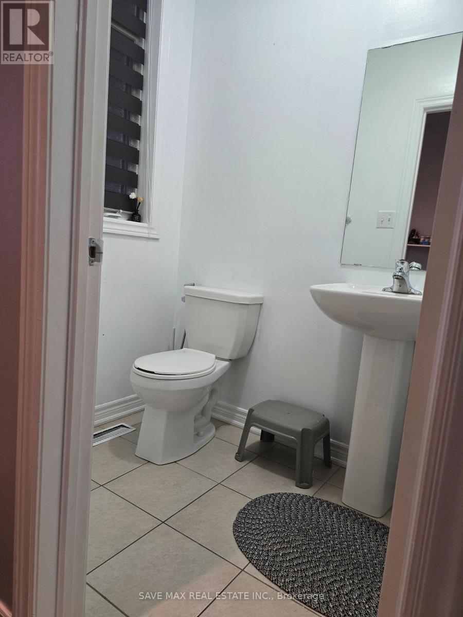 32 Kempenfelt Trail, Brampton, ON - Indoor Photo Showing Bathroom