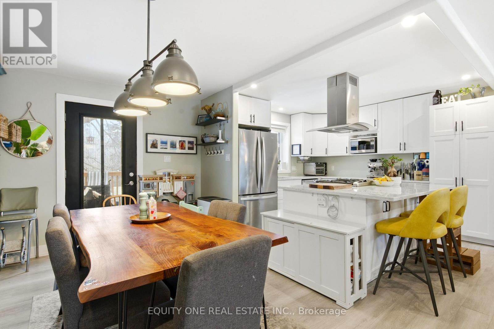 5453 Long Island Road, Ottawa, ON - Indoor Photo Showing Dining Room