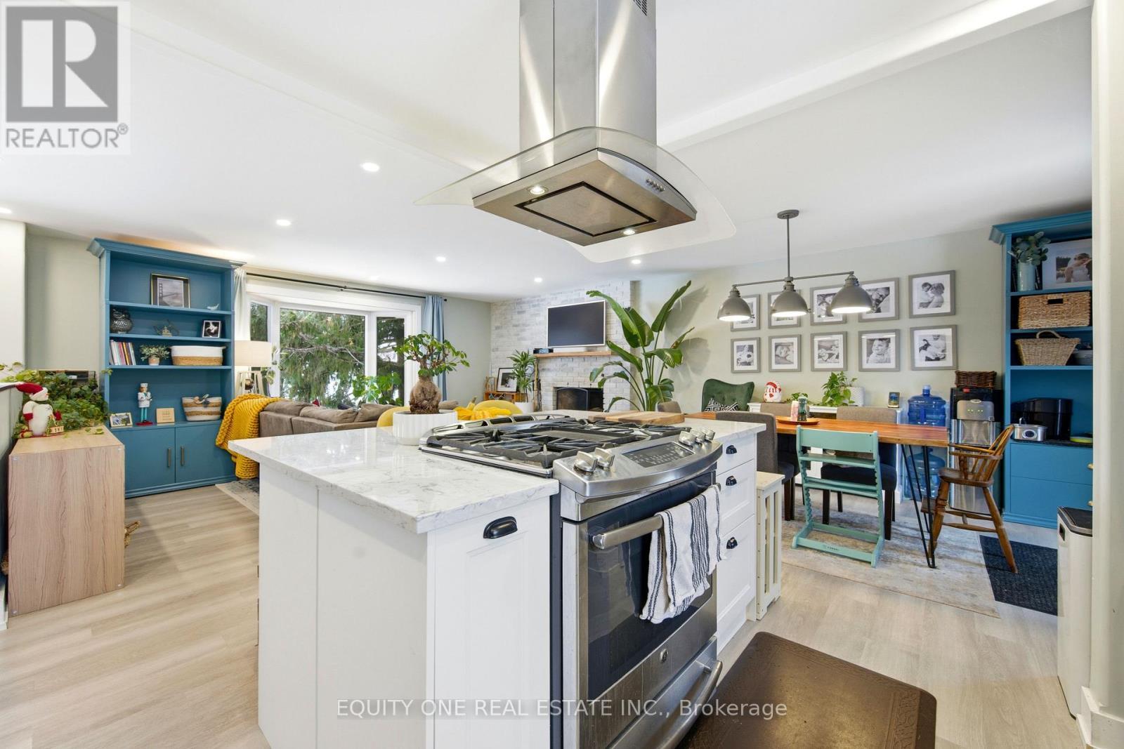 5453 Long Island Road, Ottawa, ON - Indoor Photo Showing Kitchen
