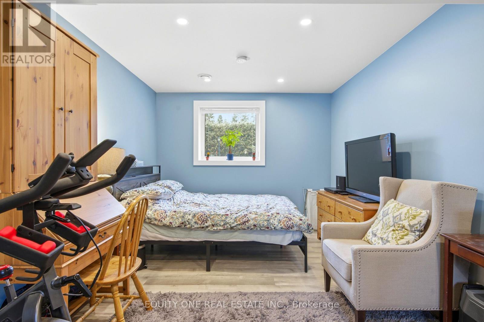 5453 Long Island Road, Ottawa, ON - Indoor Photo Showing Bedroom