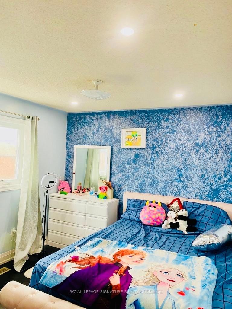 52 Pennsylvania Avenue, Brampton, ON - Indoor Photo Showing Bedroom