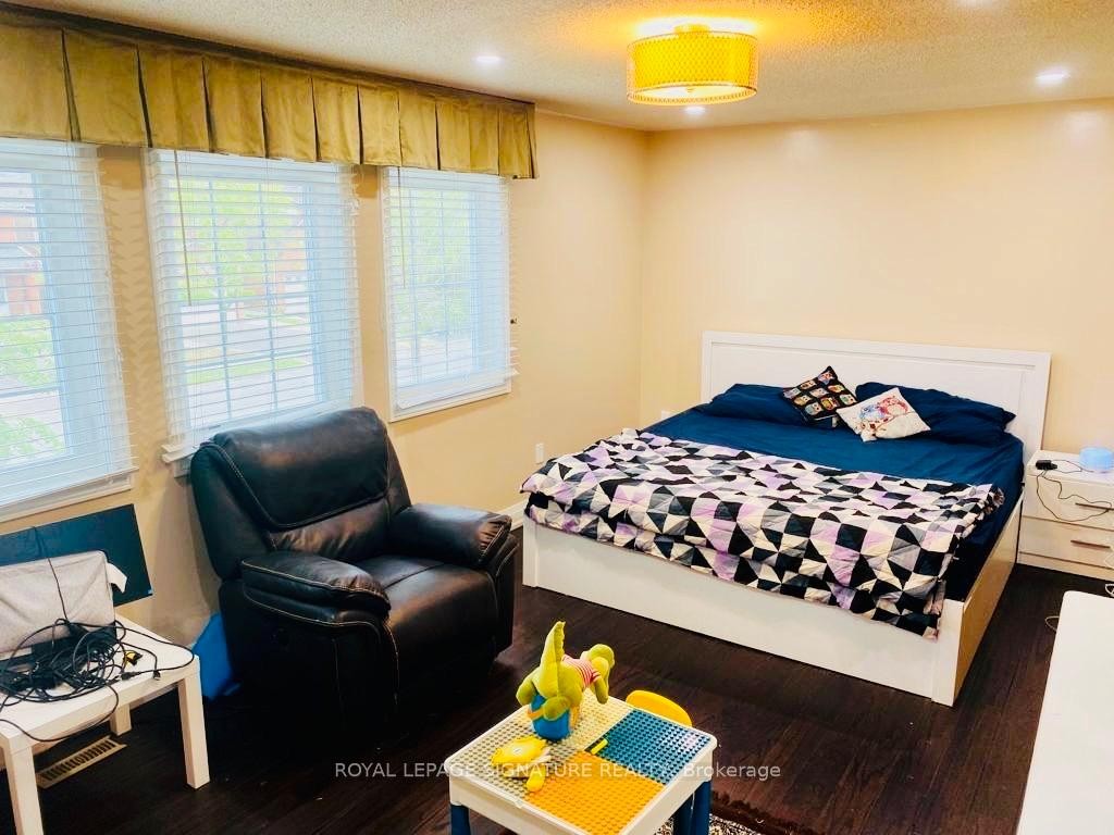 52 Pennsylvania Avenue, Brampton, ON - Indoor Photo Showing Bedroom
