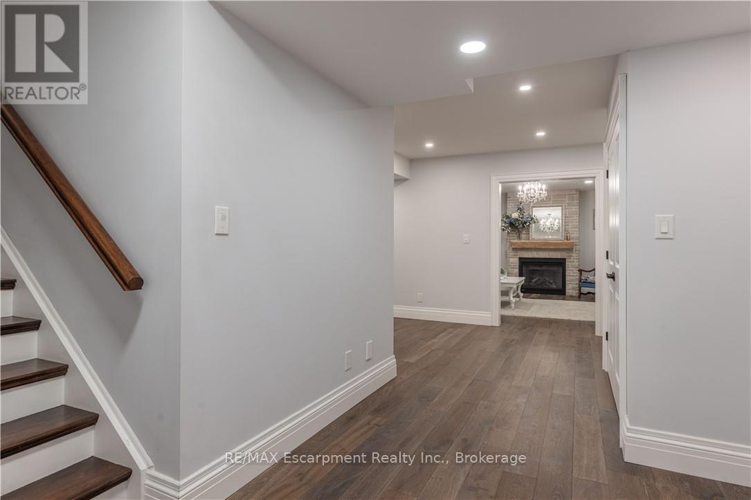 2073 Deramore Drive, Oakville (Fd Ford), ON - Indoor Photo Showing Other Room