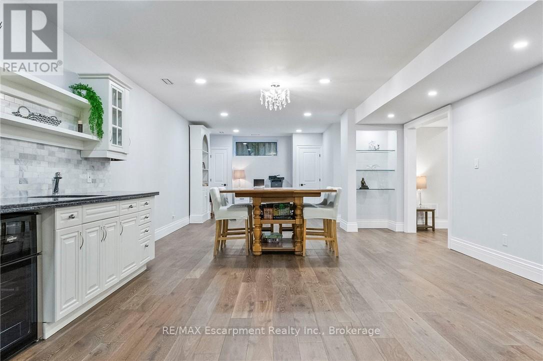 2073 Deramore Drive, Oakville (Fd Ford), ON - Indoor