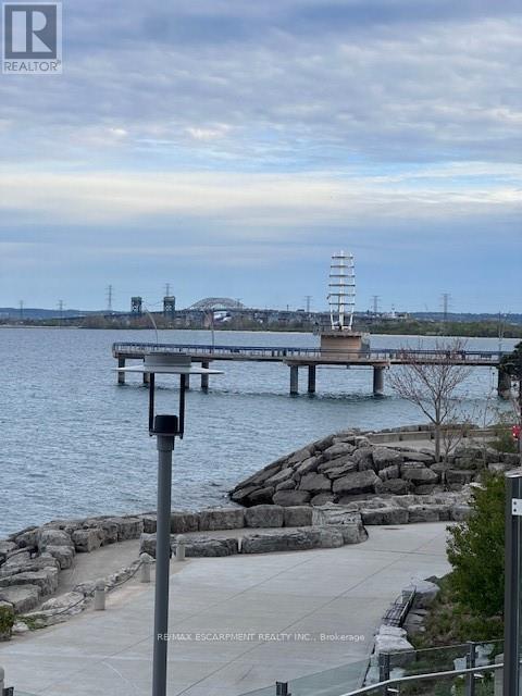 108 - 2060 Lakeshore Road, Burlington, ON