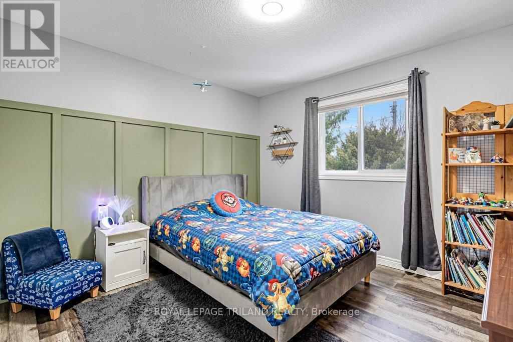 14 Penhale Avenue N, St. Thomas, ON - Indoor Photo Showing Bedroom