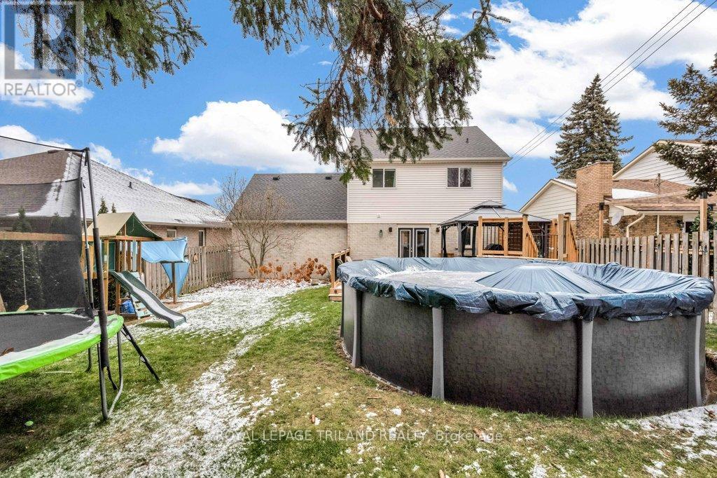 14 Penhale Avenue N, St. Thomas, ON - Outdoor With Above Ground Pool