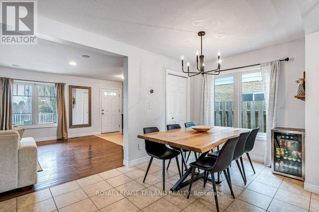 14 Penhale Avenue N, St. Thomas, ON - Indoor Photo Showing Dining Room