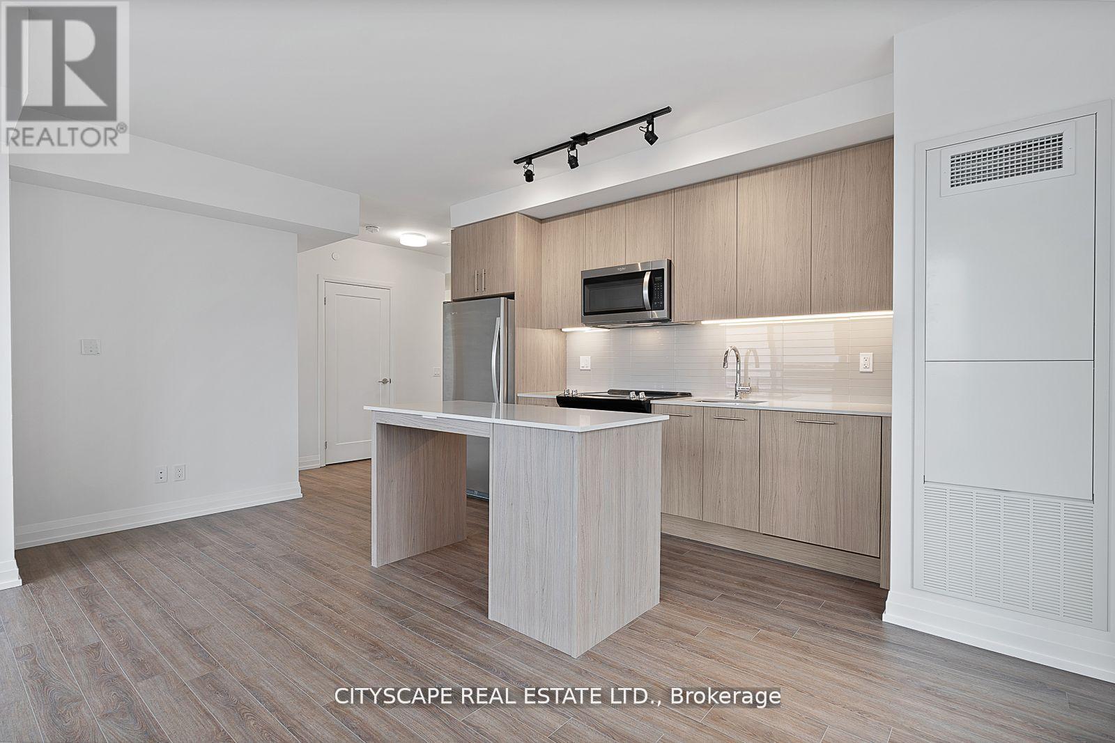 2407 - 286 Main Street, Toronto, ON - Indoor Photo Showing Kitchen With Upgraded Kitchen