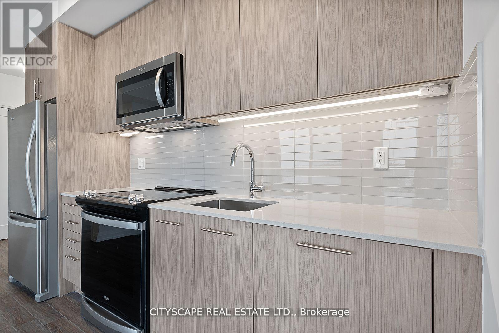 2407 - 286 Main Street, Toronto, ON - Indoor Photo Showing Kitchen With Upgraded Kitchen