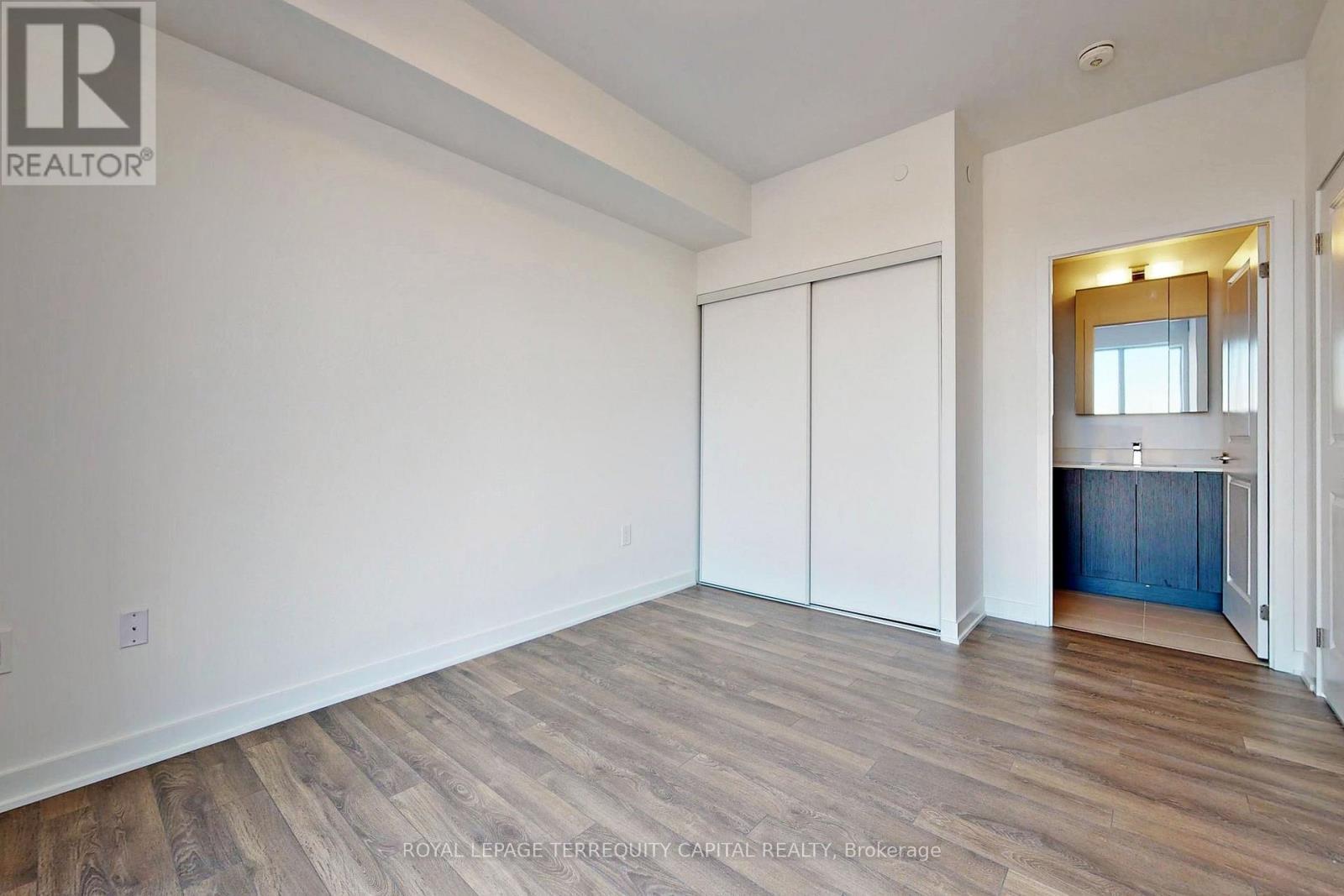 1004 - 100 Eagle Rock Way, Vaughan, ON - Indoor Photo Showing Other Room