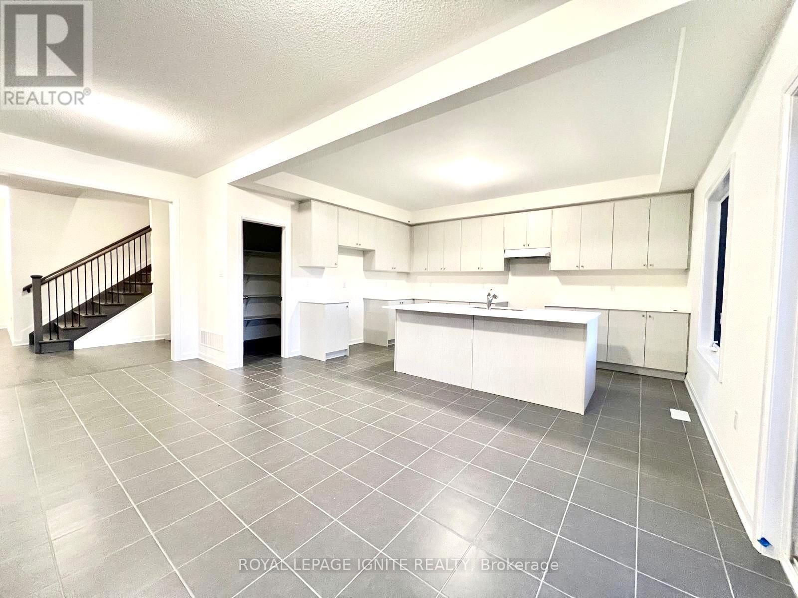 104 Windermere Boulevard, Loyalist, ON - Indoor Photo Showing Kitchen