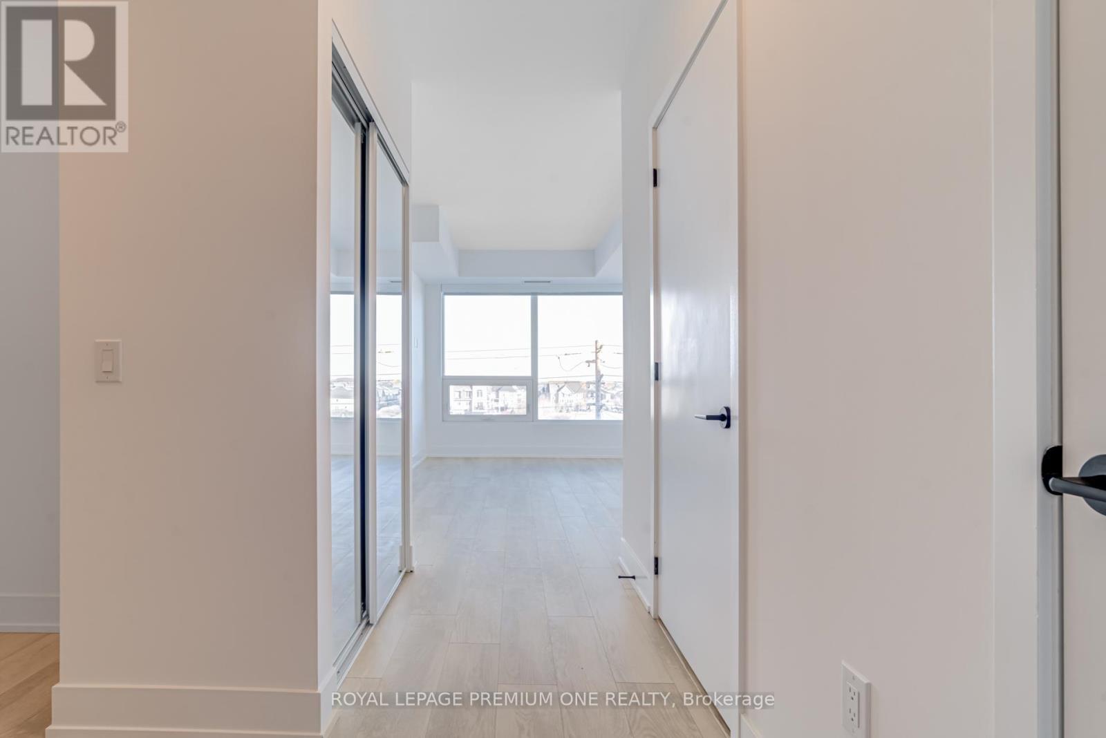 406 - 2450 Old Bronte Road, Oakville, ON - Indoor Photo Showing Other Room