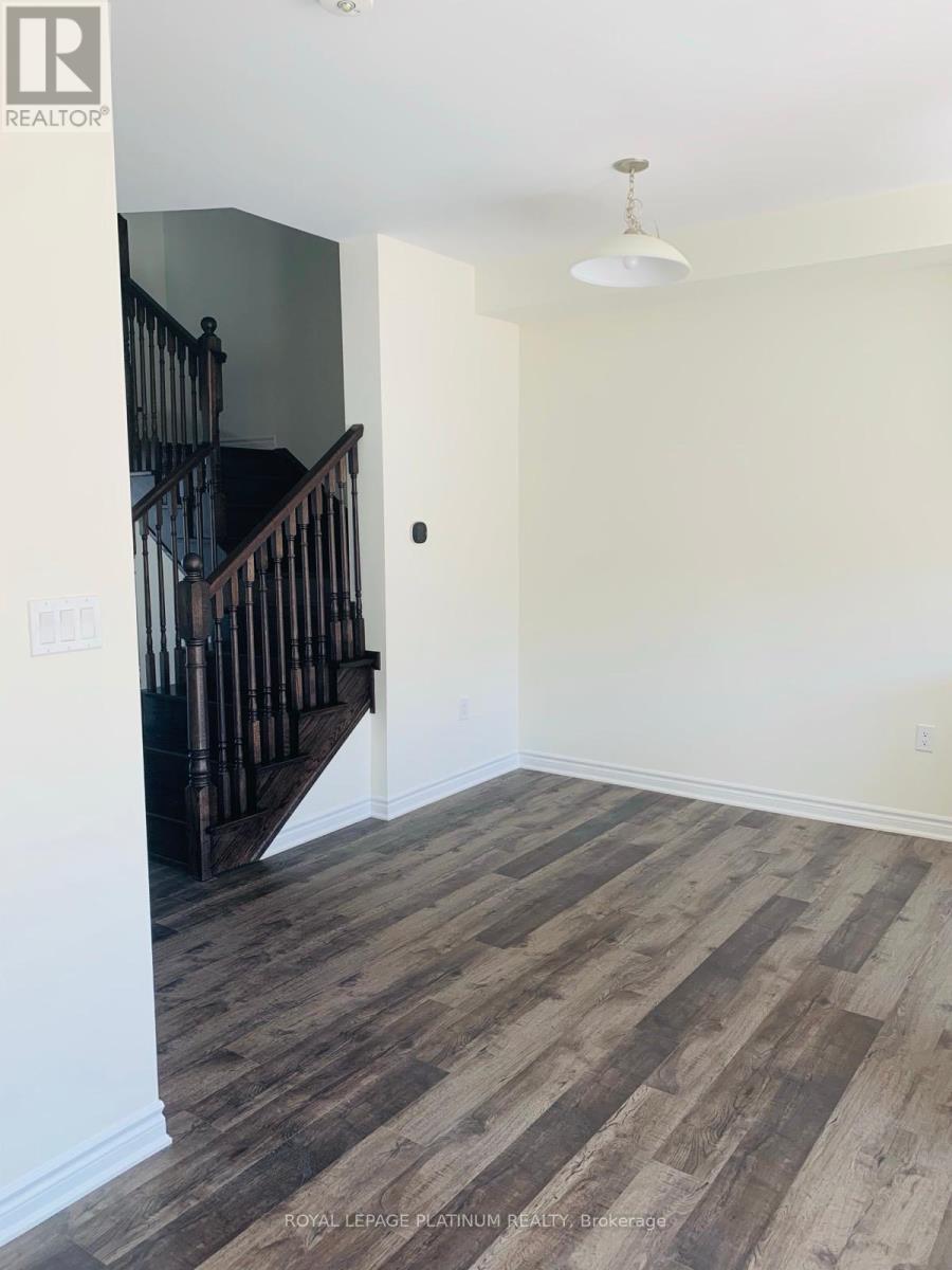 1366 Sycamore Garden, Milton, ON - Indoor Photo Showing Other Room