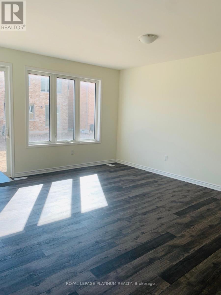 1366 Sycamore Garden, Milton, ON - Indoor Photo Showing Other Room