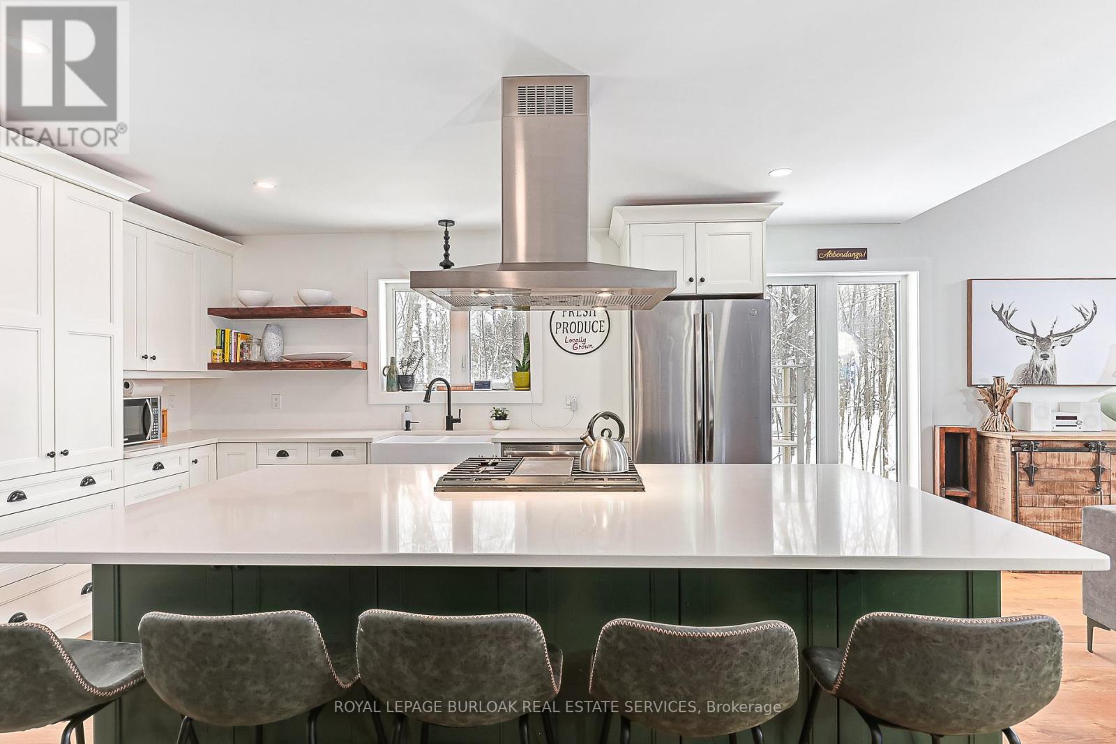 234 Canrobert Street, Grey Highlands, ON - Indoor Photo Showing Kitchen