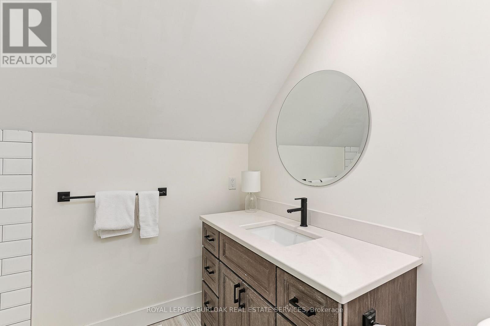 234 Canrobert Street, Grey Highlands, ON - Indoor Photo Showing Bathroom