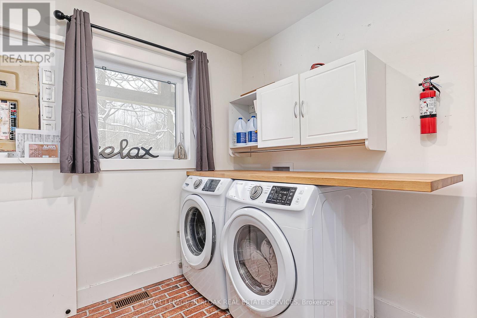 234 Canrobert Street, Grey Highlands, ON - Indoor Photo Showing Laundry Room