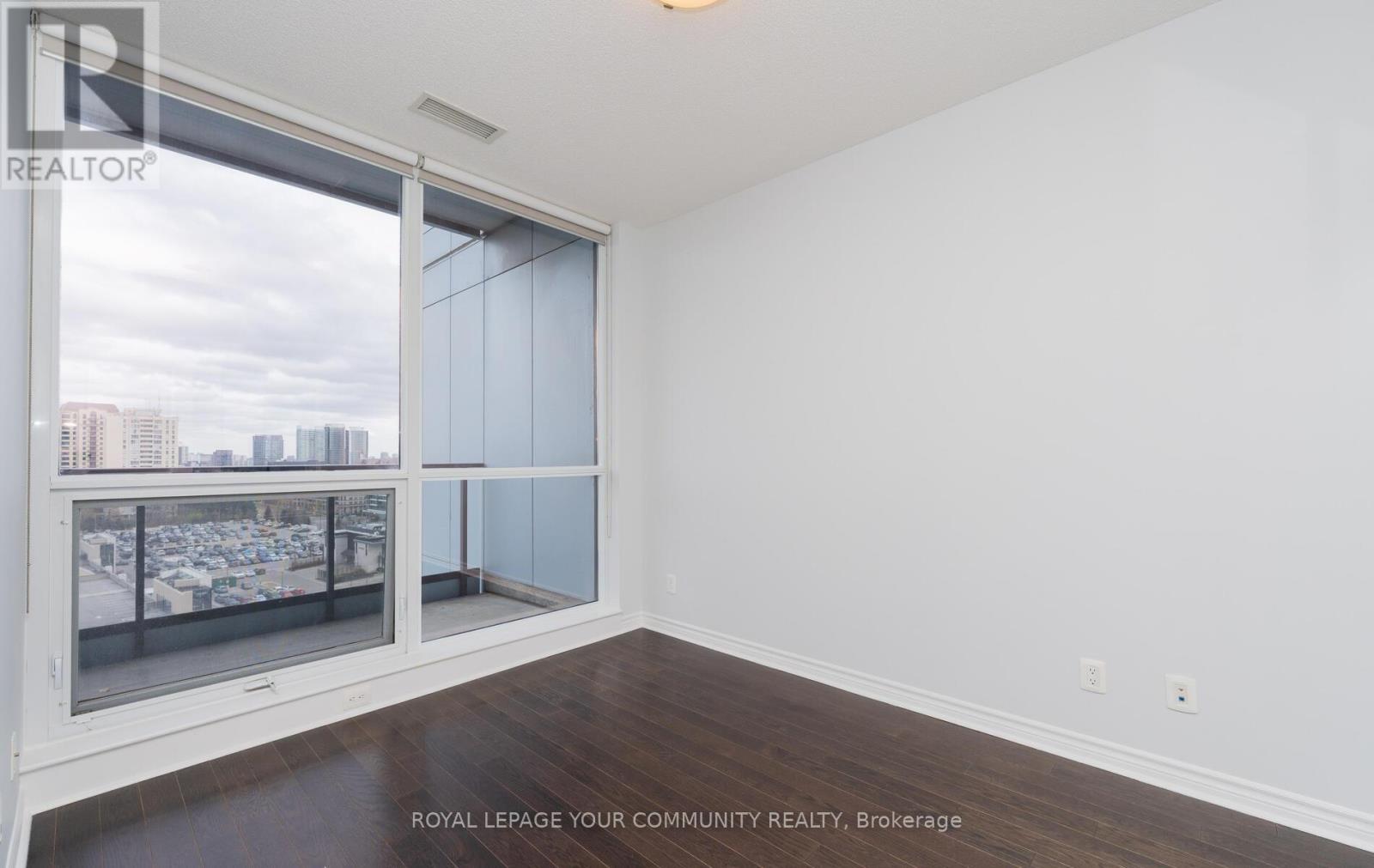 827 - 2885 Bayview Avenue, Toronto, ON - Indoor Photo Showing Other Room