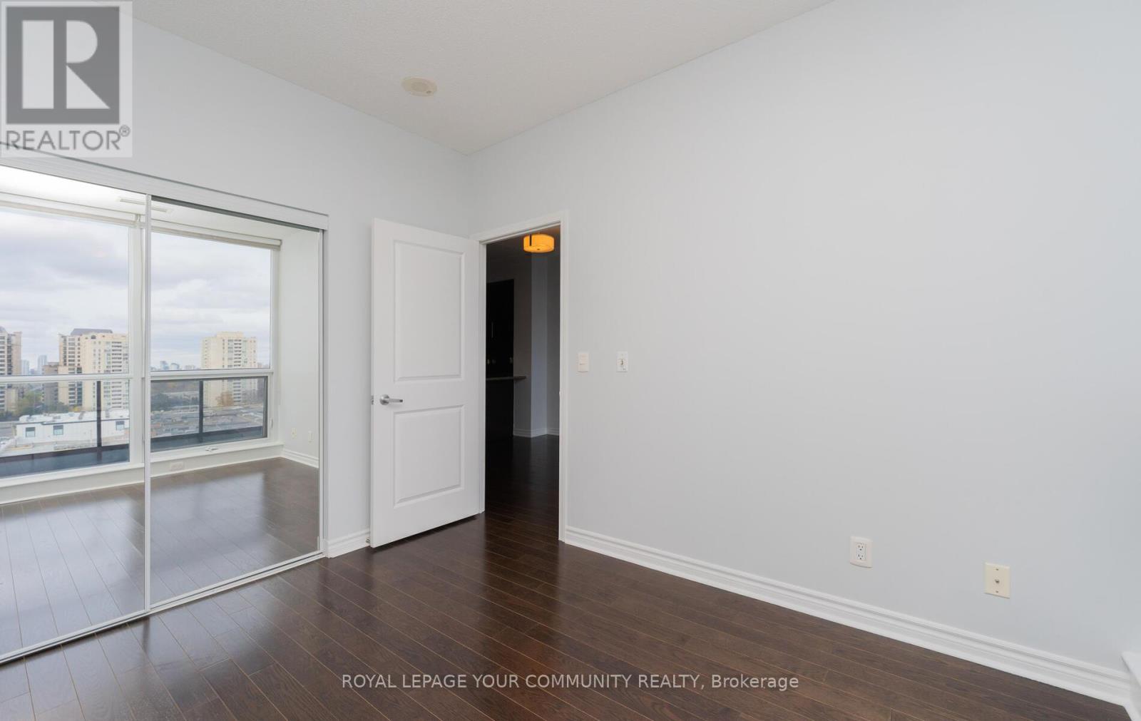827 - 2885 Bayview Avenue, Toronto, ON - Indoor Photo Showing Other Room